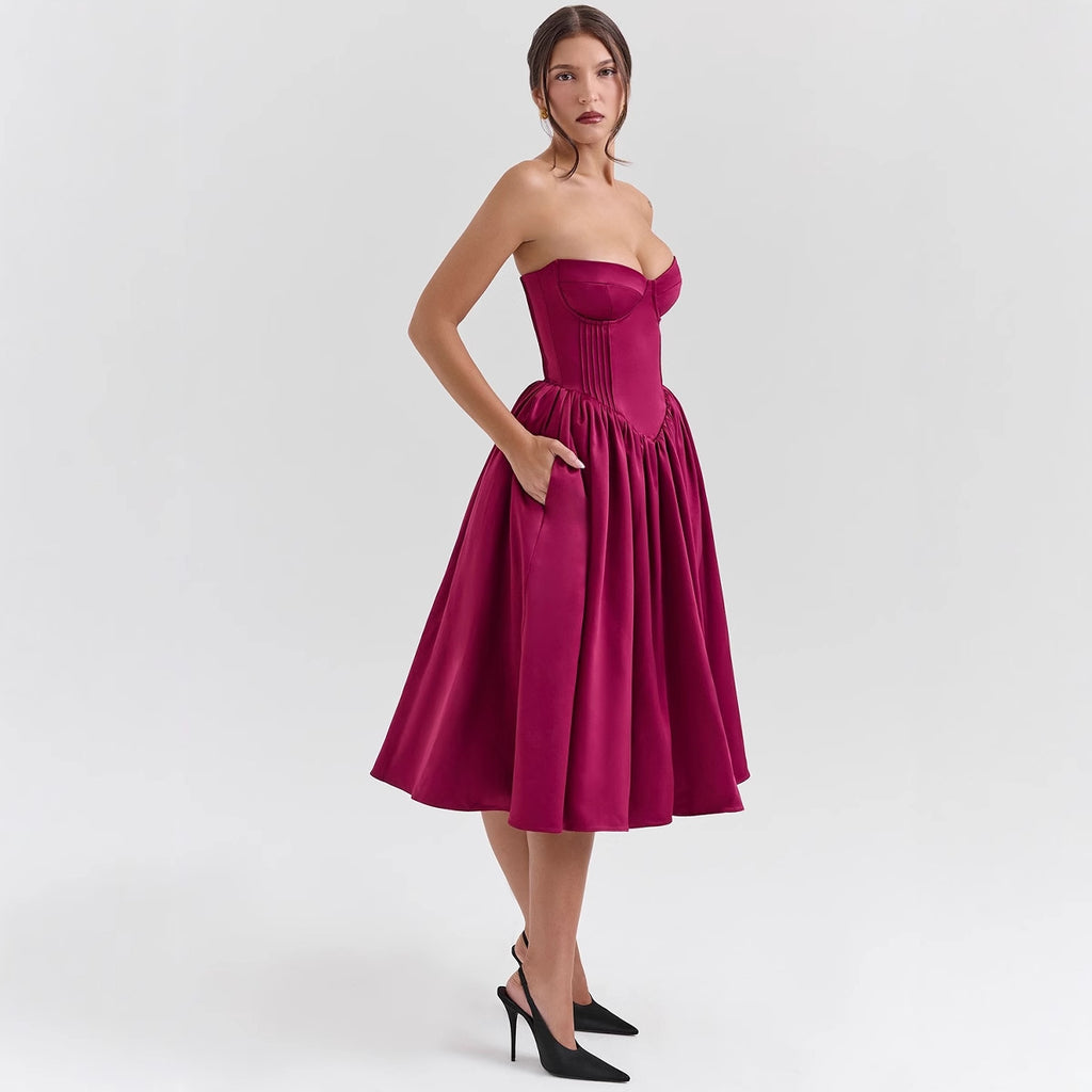 Sexy strapless dress for women in summer